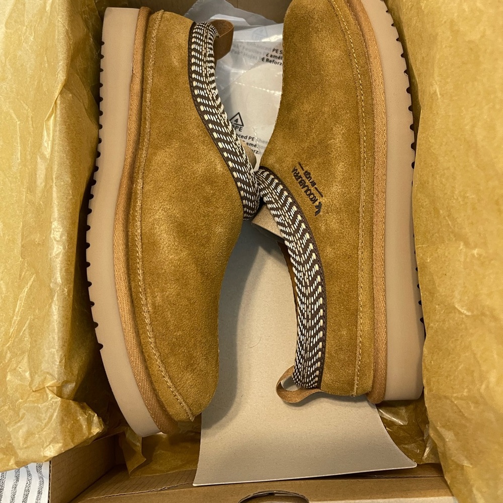 Koolaburra Women's Tan Suede Loafers